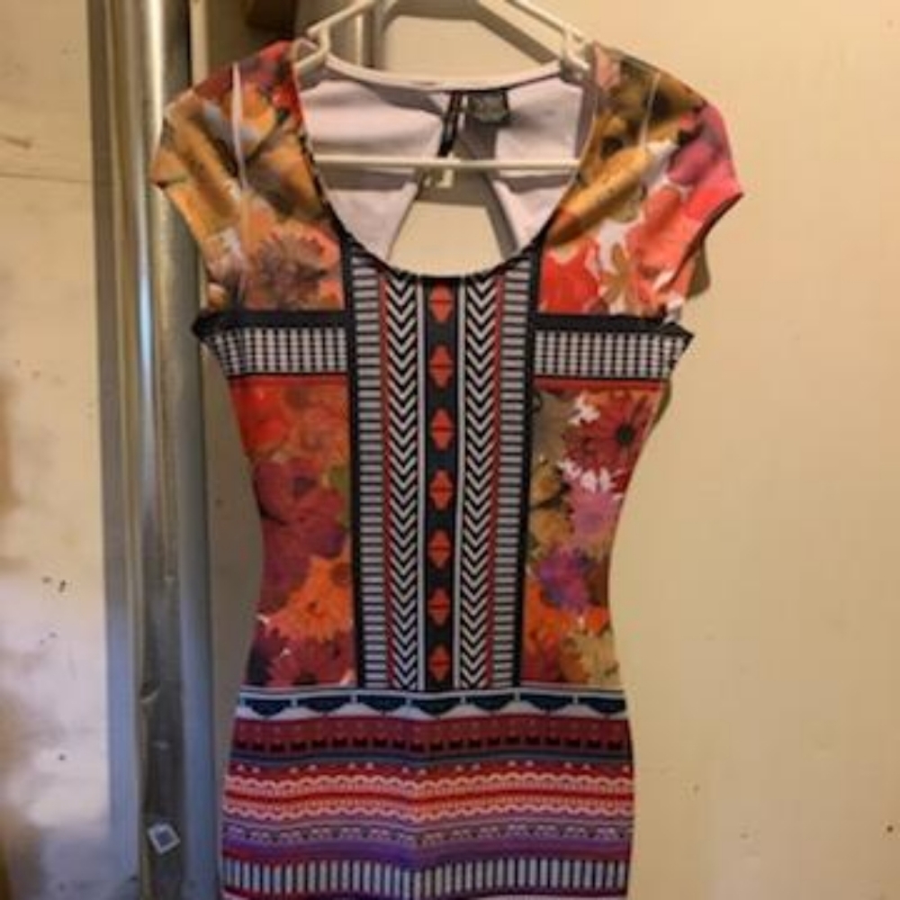 Women's Dress - Picture 3 of 4